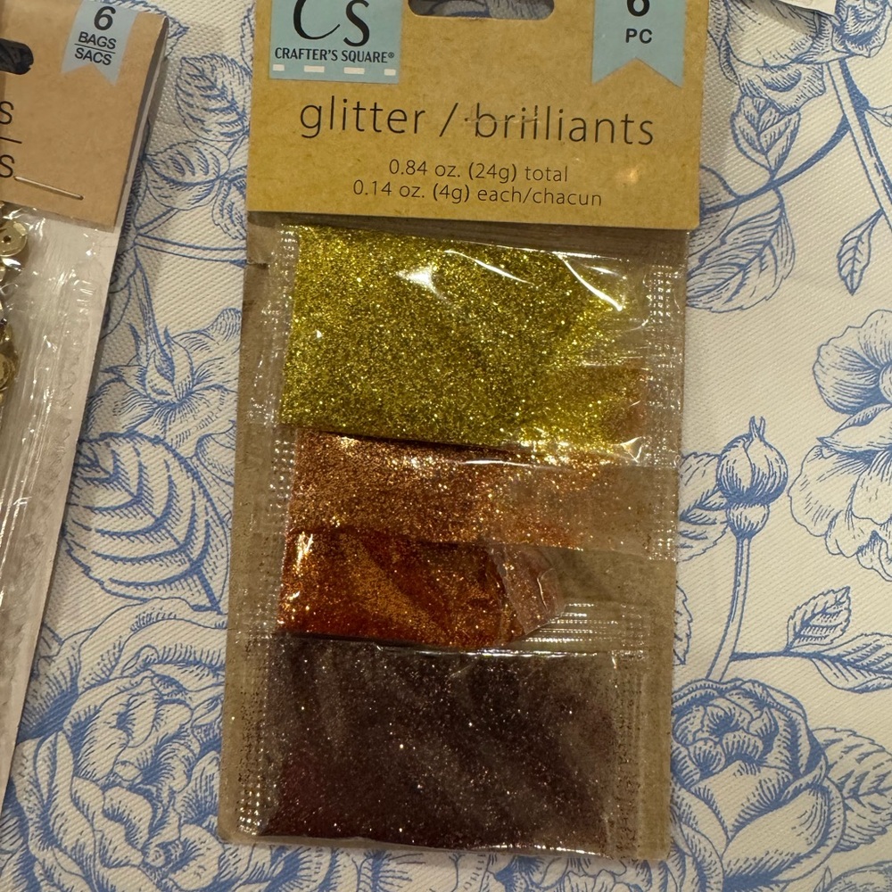 CRAFT SUPPLIES Brand new sequins and glitter - Picture 7 of 7